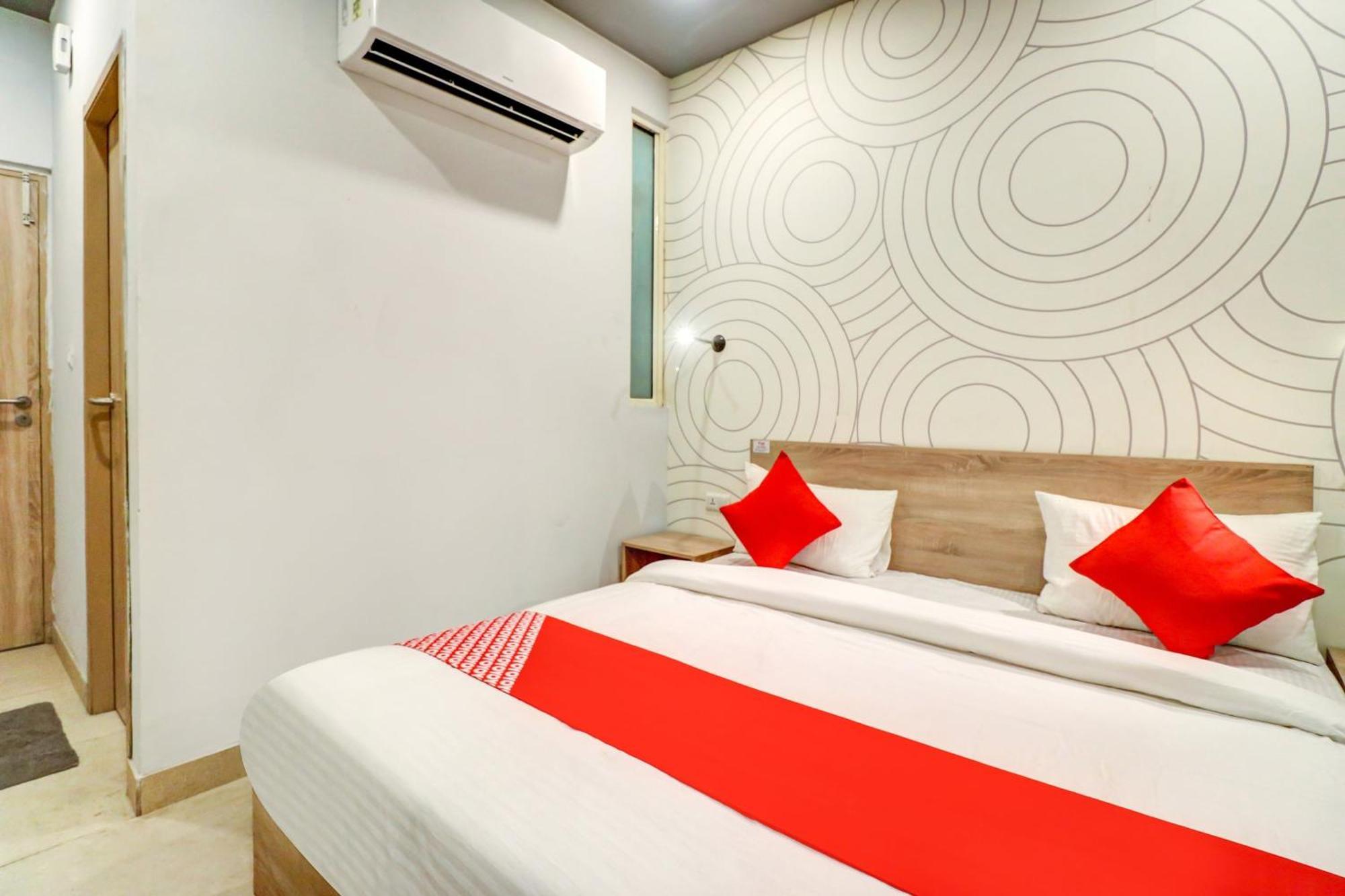 Hotel O Jps Grand Hotel 뉴델리 외부 사진