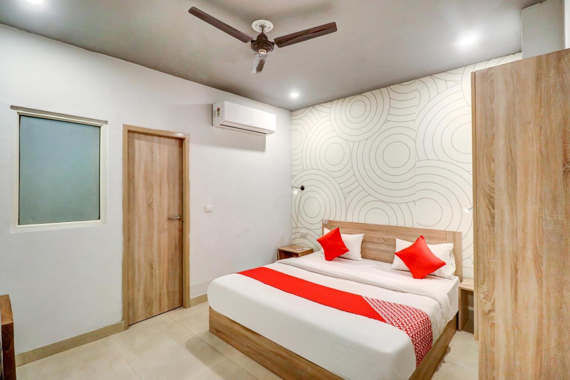Hotel O Jps Grand Hotel 뉴델리 외부 사진