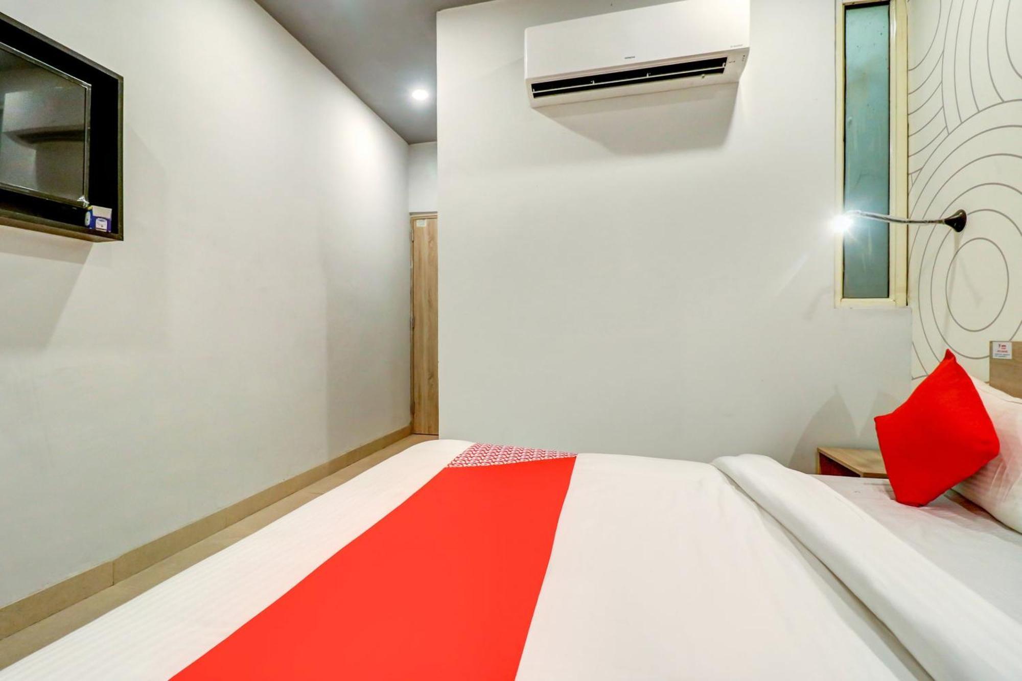Hotel O Jps Grand Hotel 뉴델리 외부 사진