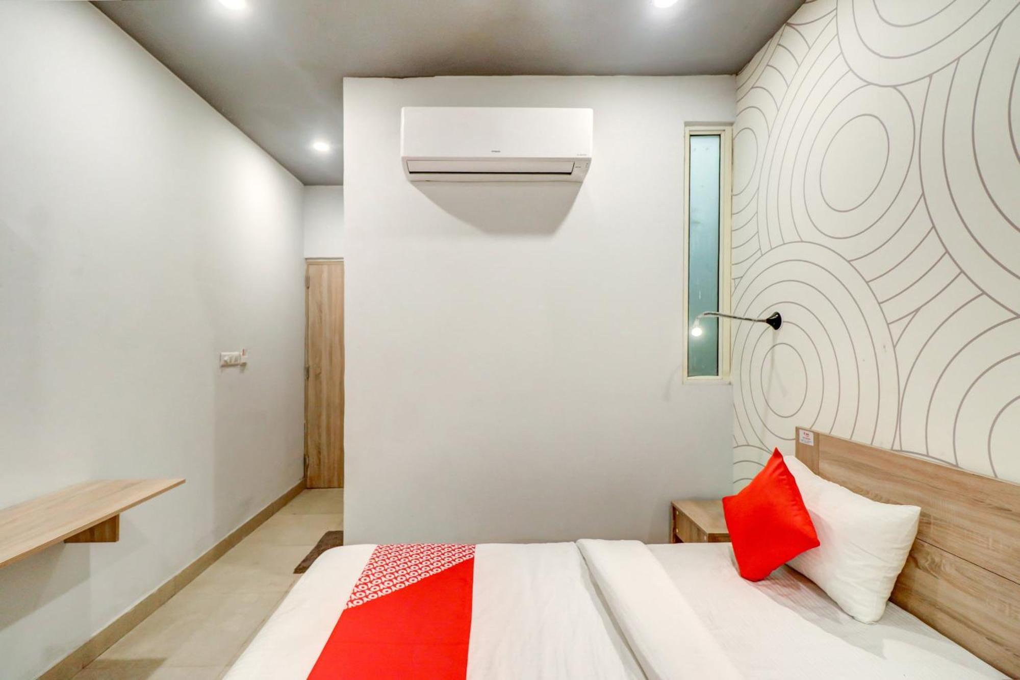 Hotel O Jps Grand Hotel 뉴델리 외부 사진