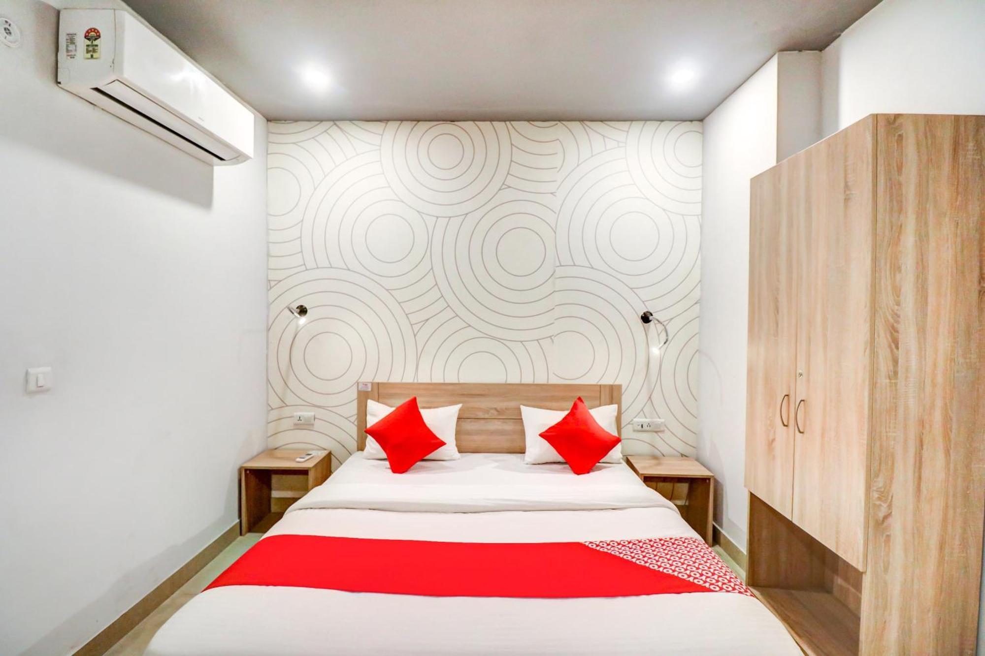 Hotel O Jps Grand Hotel 뉴델리 외부 사진