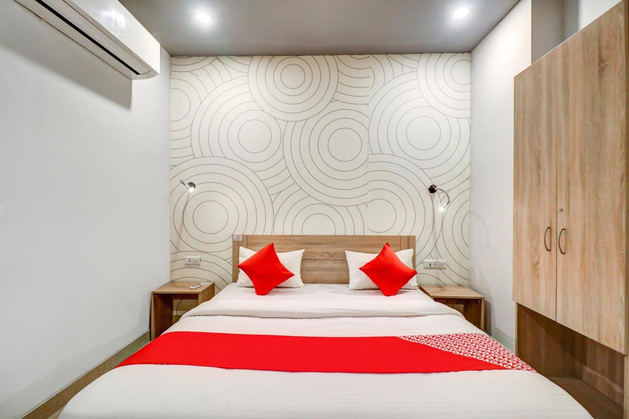 Hotel O Jps Grand Hotel 뉴델리 외부 사진