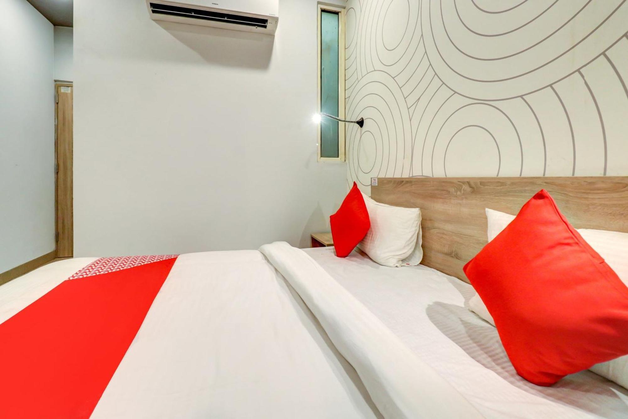 Hotel O Jps Grand Hotel 뉴델리 외부 사진